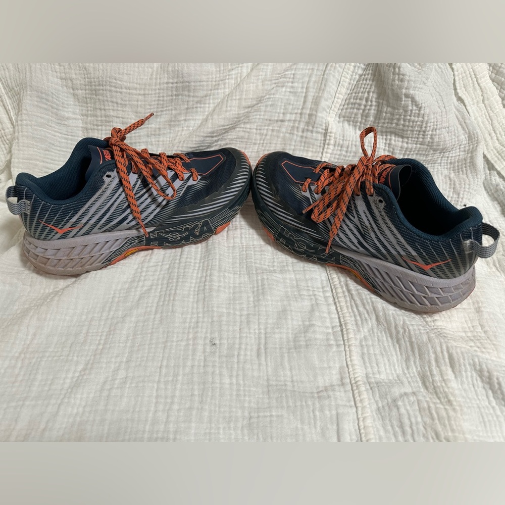 Hoka Women’s Speedgoat Size 7